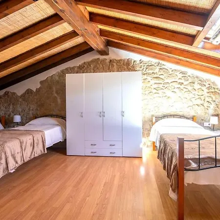 Casa De Petra Entrambasaguas (Entrambasaguas)