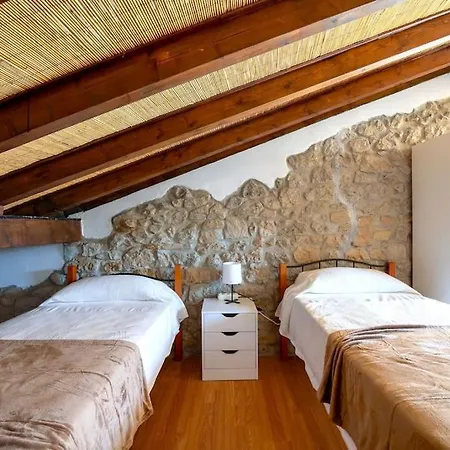 בית נופש Casa De Petra *