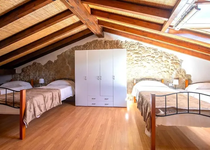 Casa De Petra Entrambasaguas (Entrambasaguas)